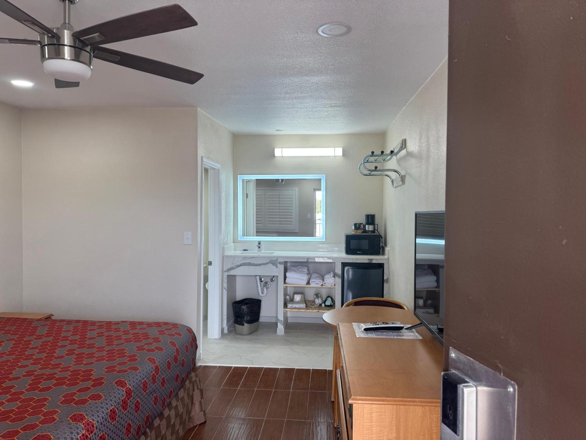 Townhouse Inn And Suites Brawley ภายนอก รูปภาพ