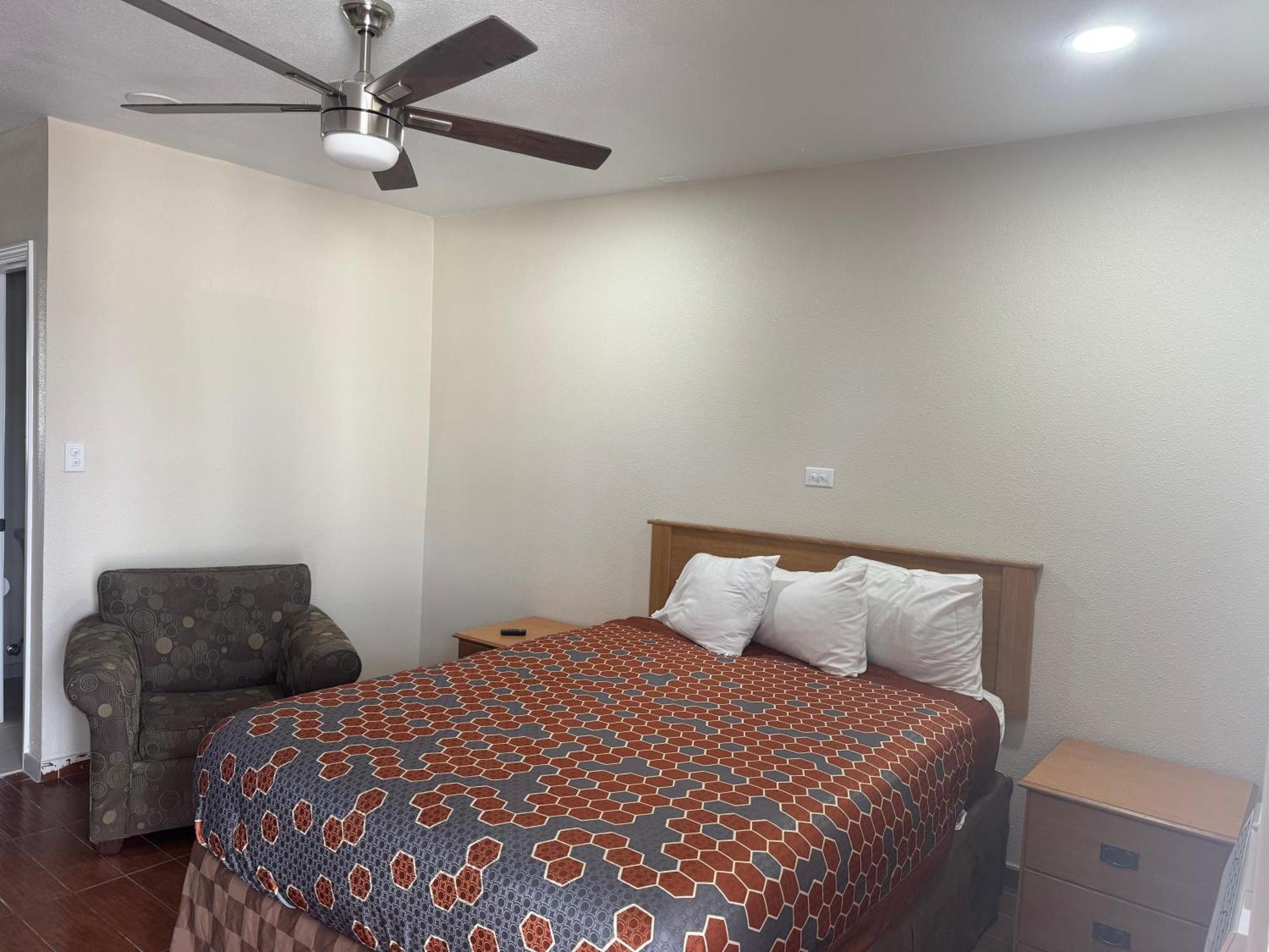 Townhouse Inn And Suites Brawley ภายนอก รูปภาพ