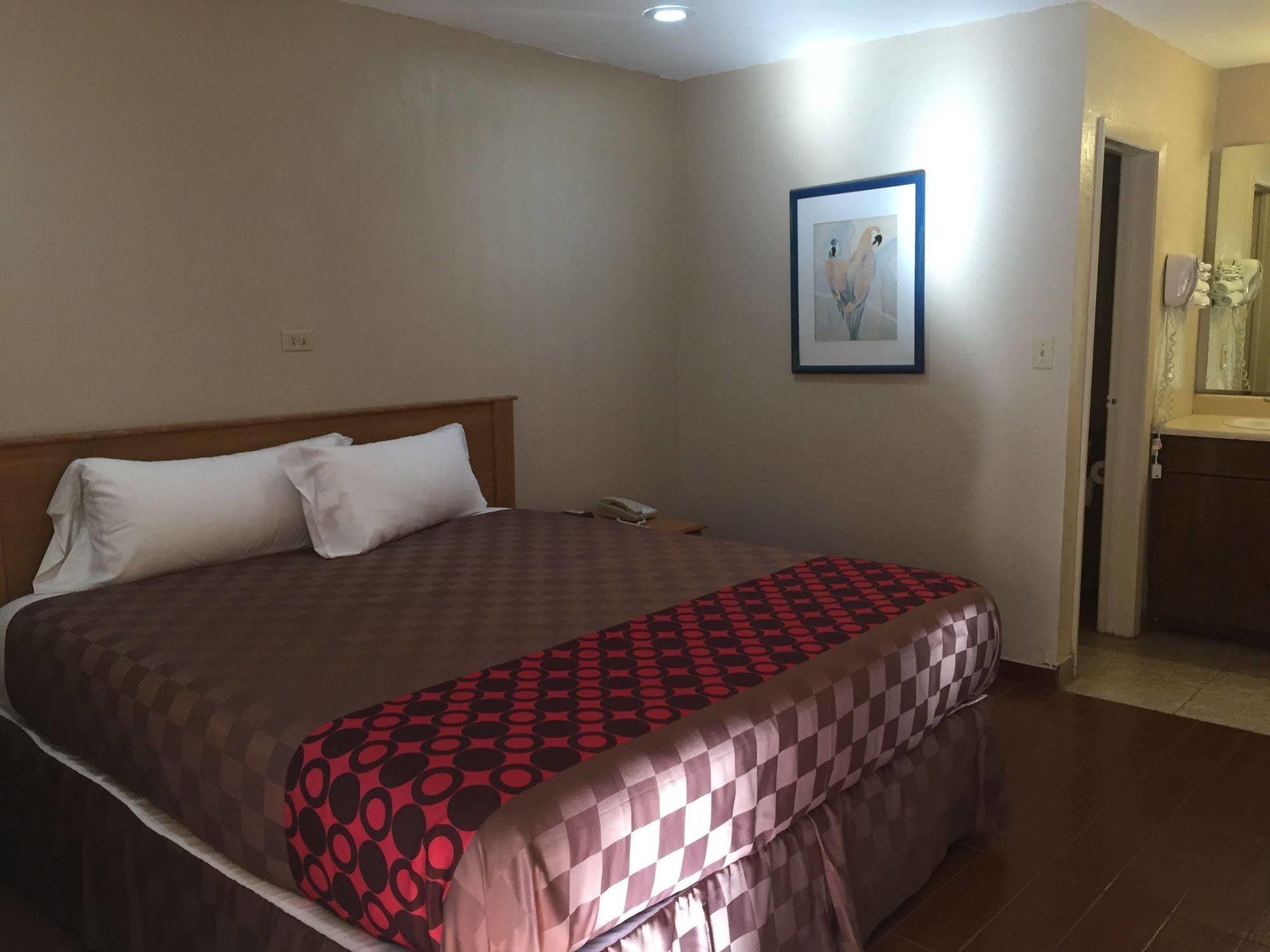 Townhouse Inn And Suites Brawley ภายนอก รูปภาพ