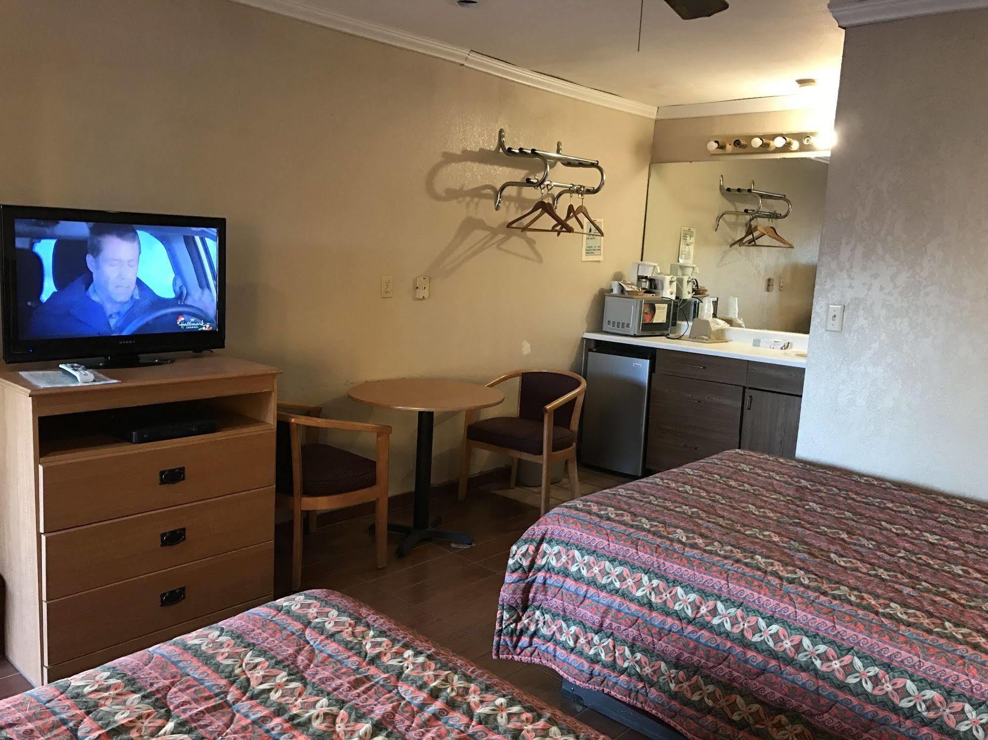 Townhouse Inn And Suites Brawley ภายนอก รูปภาพ